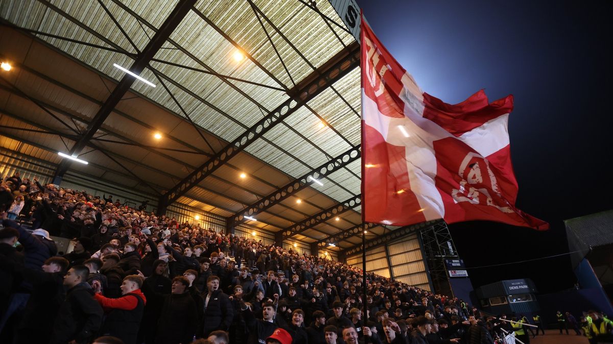 Nálet Skotů na Prahu. Sparta jim pro evropský zápas zvětšila sektor